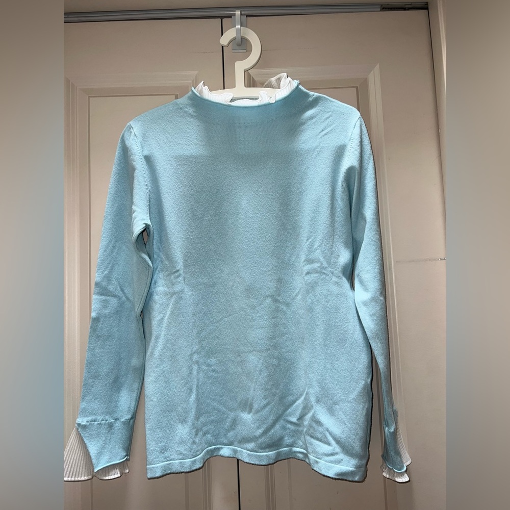 Vila Milano Size Medium pre-loved light aqua blue sweater with cute raffles